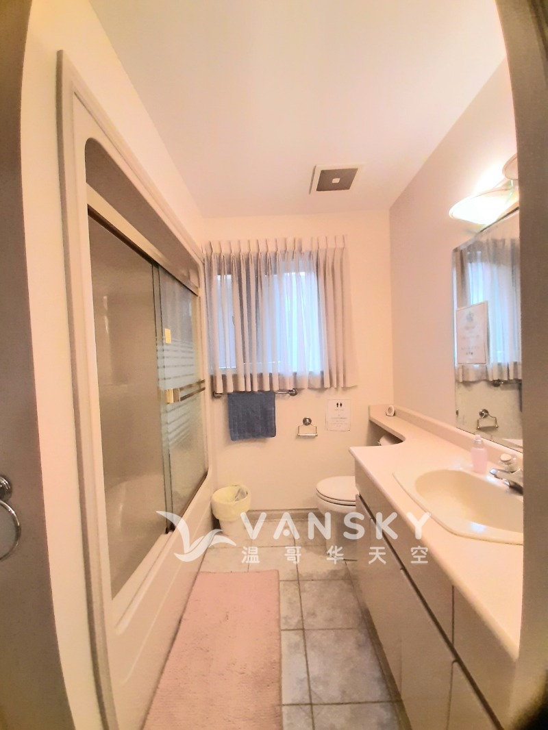 260208113226_250904 450 2F bath.jpg